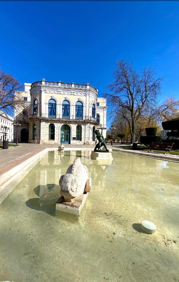 Apartamento Turistico Plaza Mayor Burgo エクステリア 写真